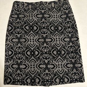 Ann Taylor Geometric Pencil Skirt  Size 4 Petite